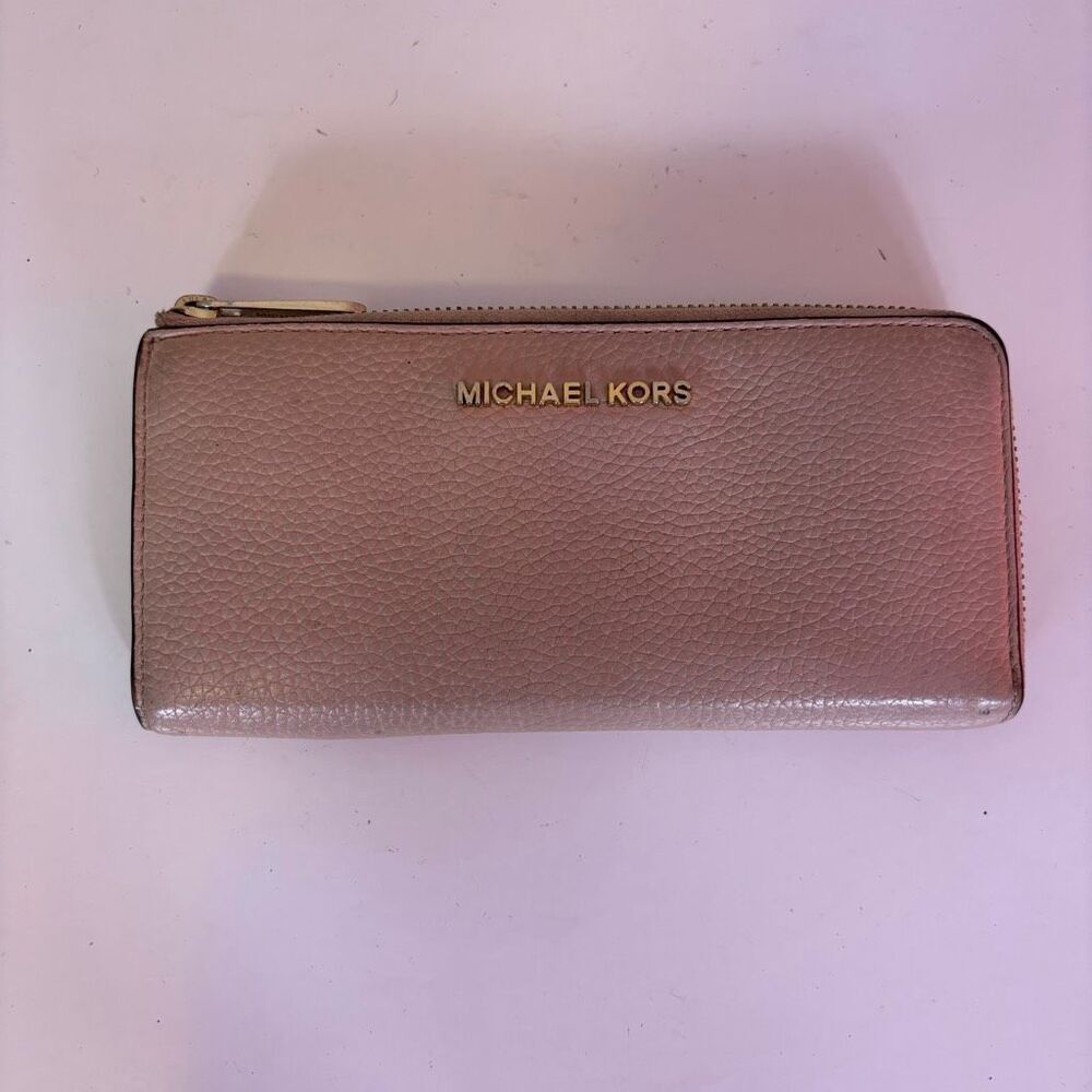 Michael Kors Cream/Tan Pebbled Leather Large Wallet‎